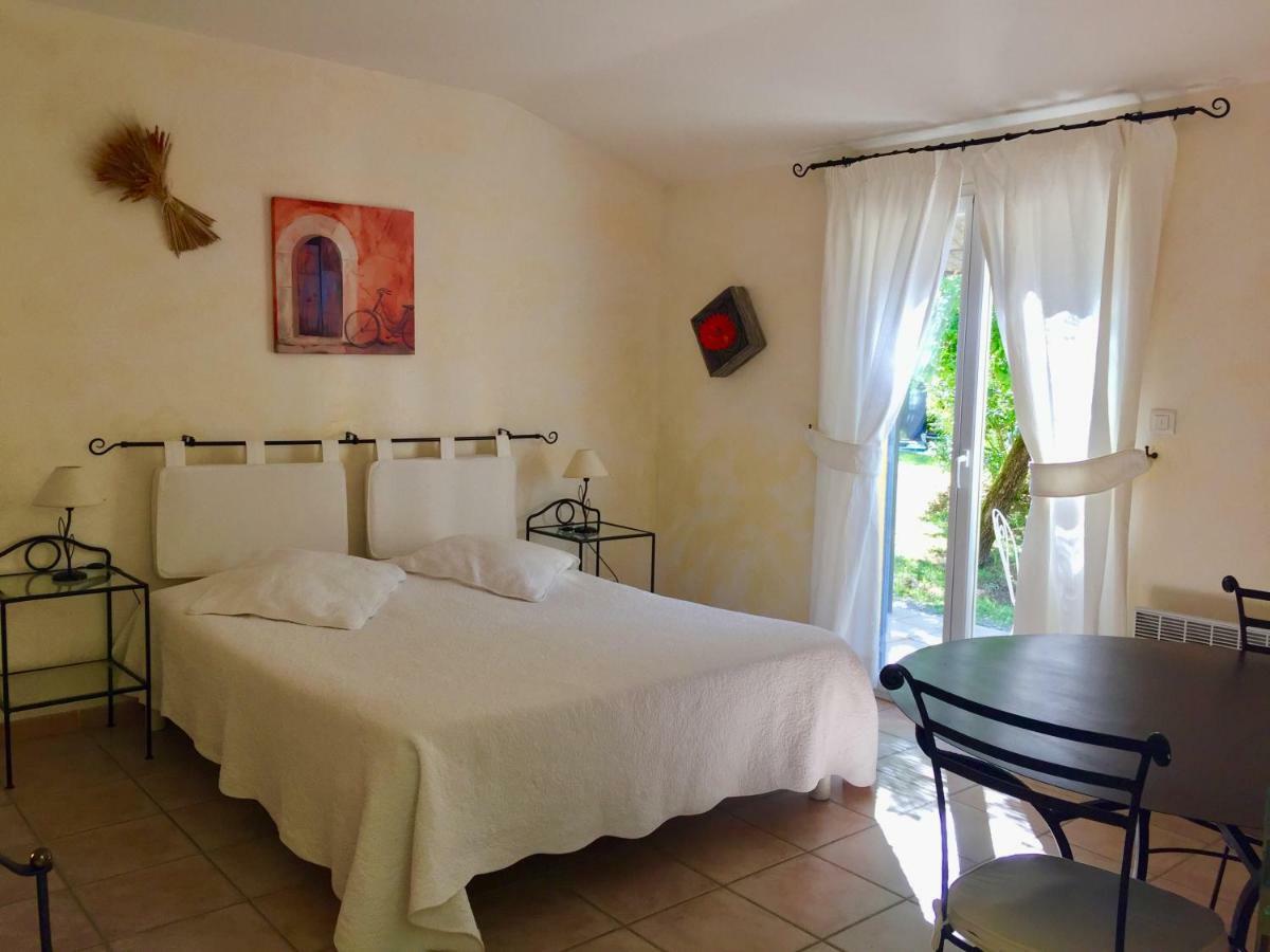Le Clos Des Cigales Roussillon en Isere Exterior foto